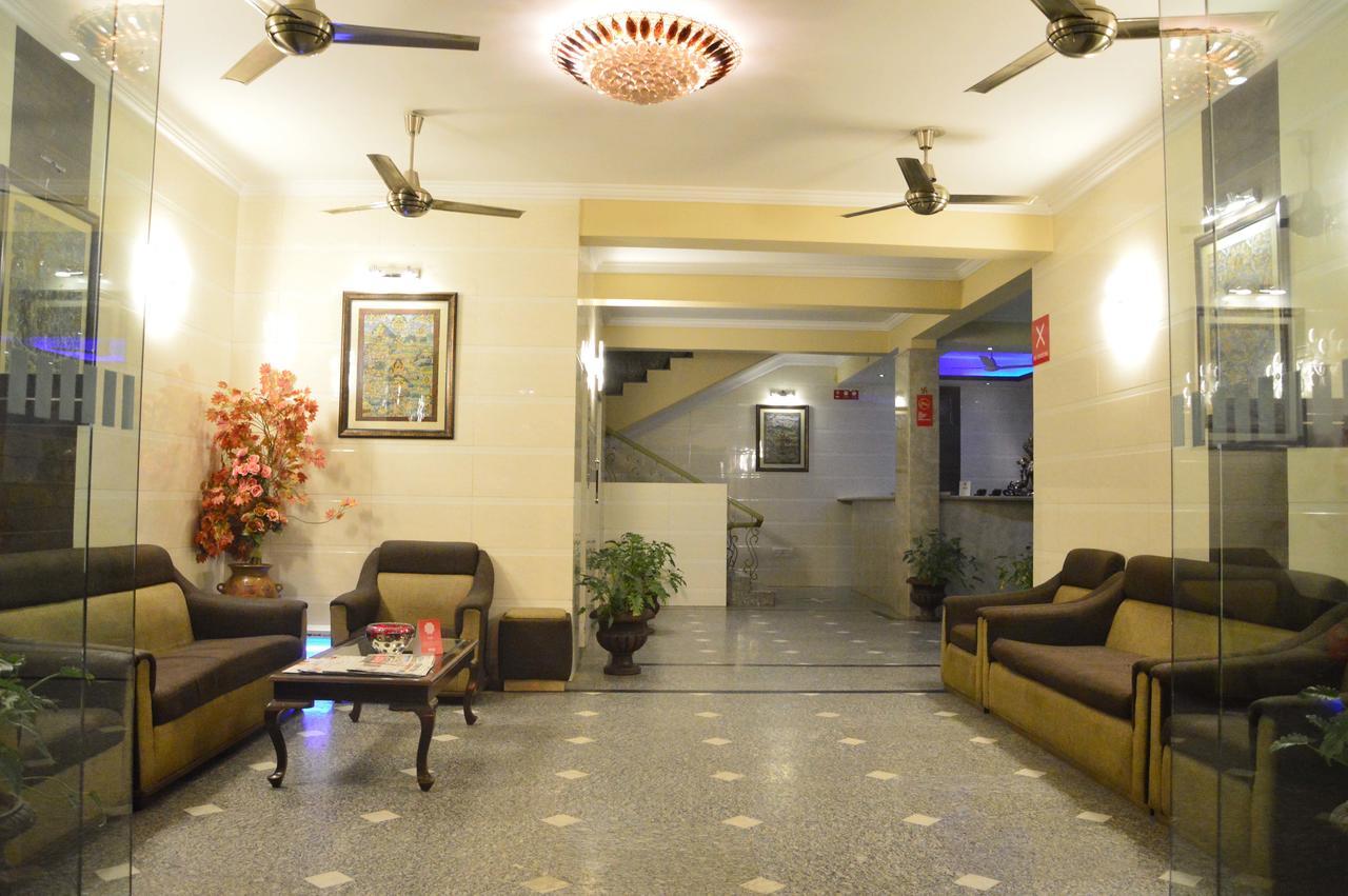 Amanda Crown Jaipur Hotel Kukas Eksteriør billede